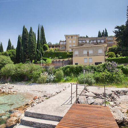 Leonardo Walsh Apartment With Lake View Torri Del Benaco Exterior foto